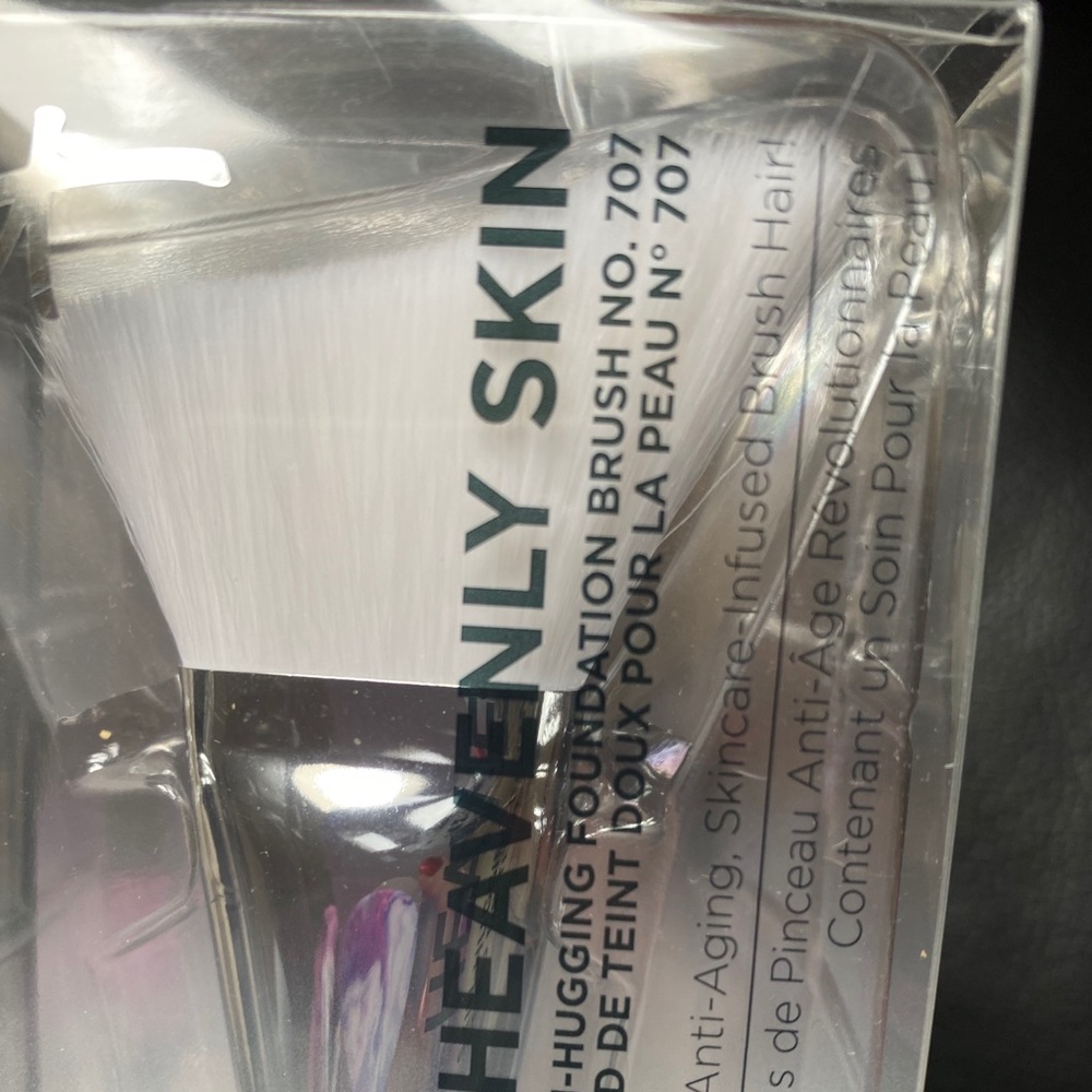 It Cosmetics Heavenly Skin Foundation Brush
